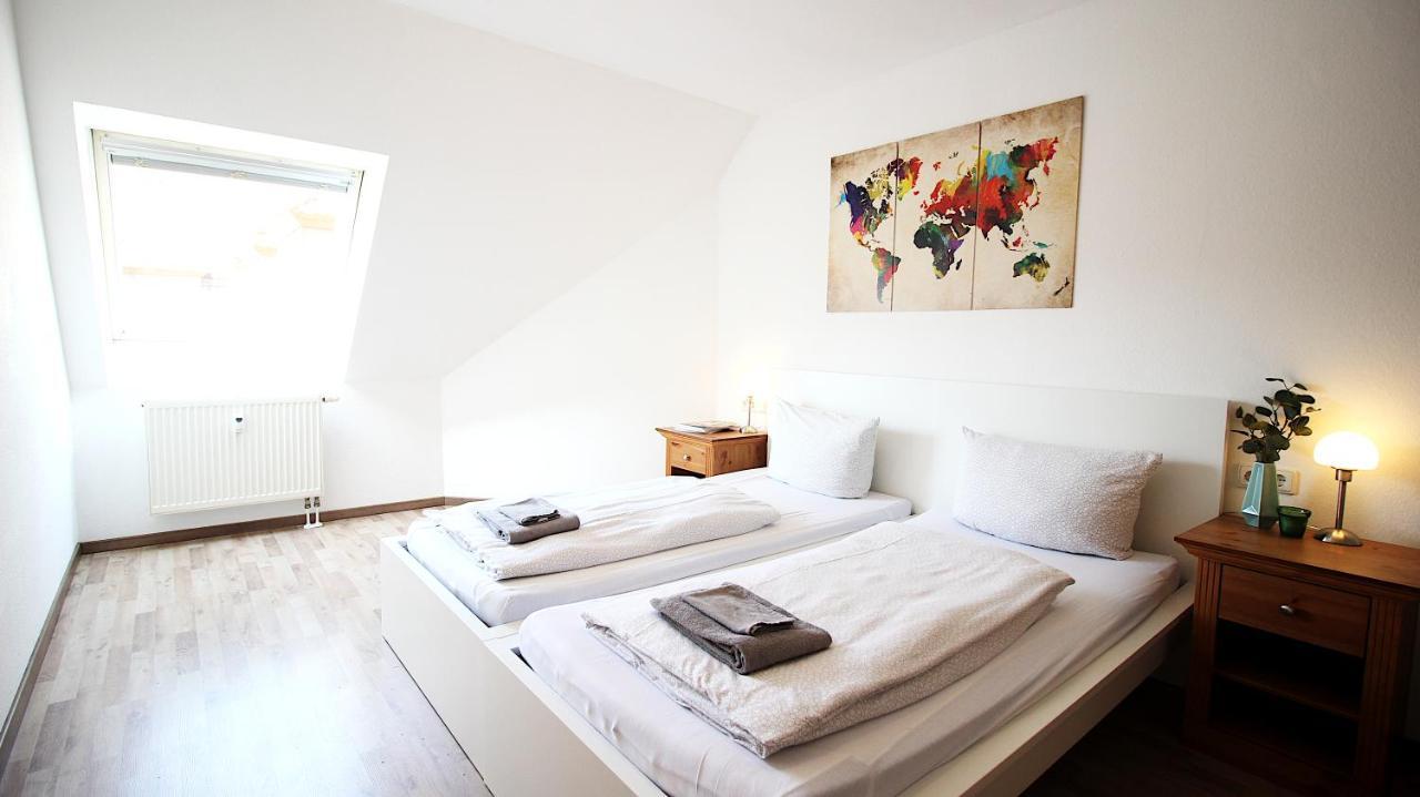 Homie Stay Zell - Apartment Mit Privatparkplatz Zell am Main Exterior photo