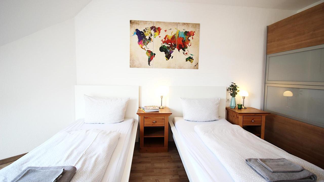 Homie Stay Zell - Apartment Mit Privatparkplatz Zell am Main Exterior photo